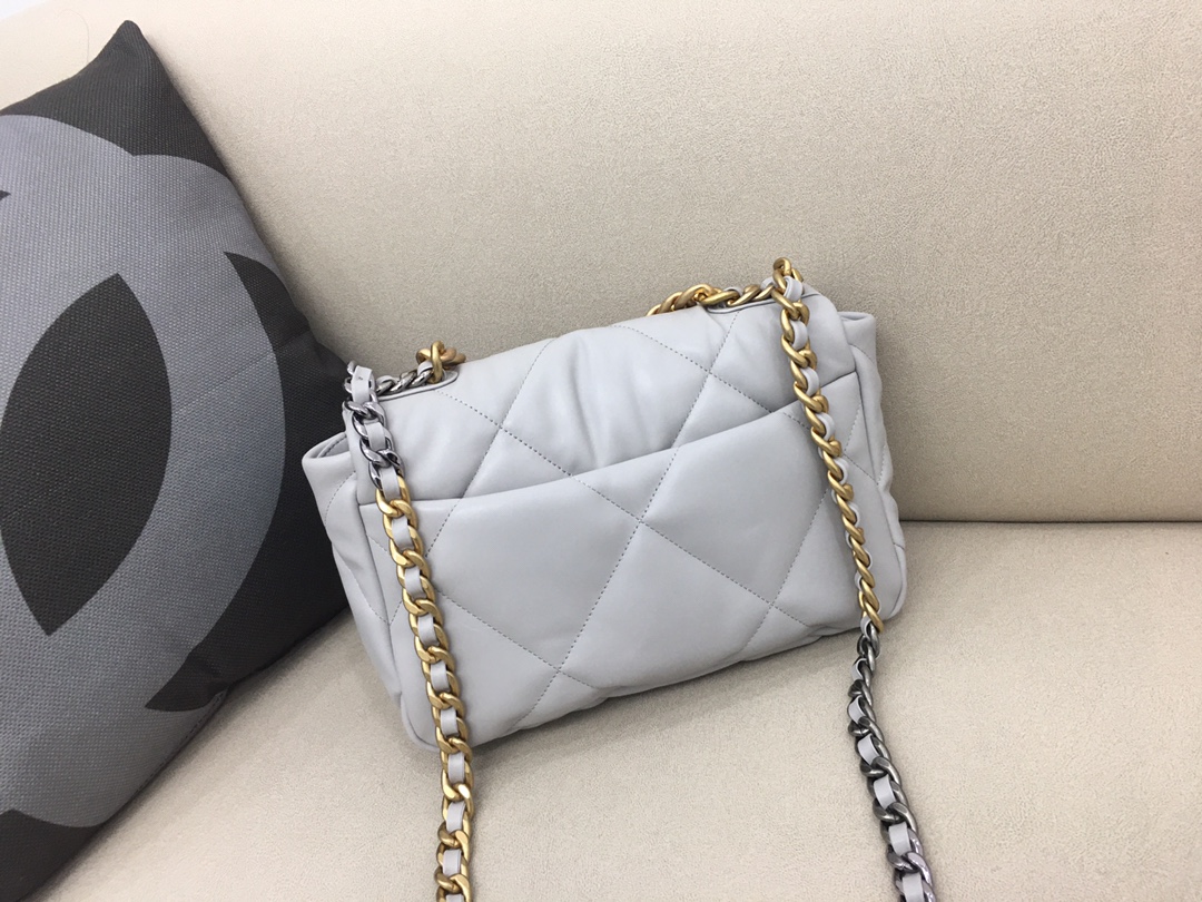 Lambskin 19 Handbag Flap Bag AS1160 Light Gray